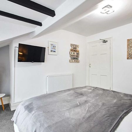 Apartment 4, Khyber Lodge Apartment 휫비 외부 사진