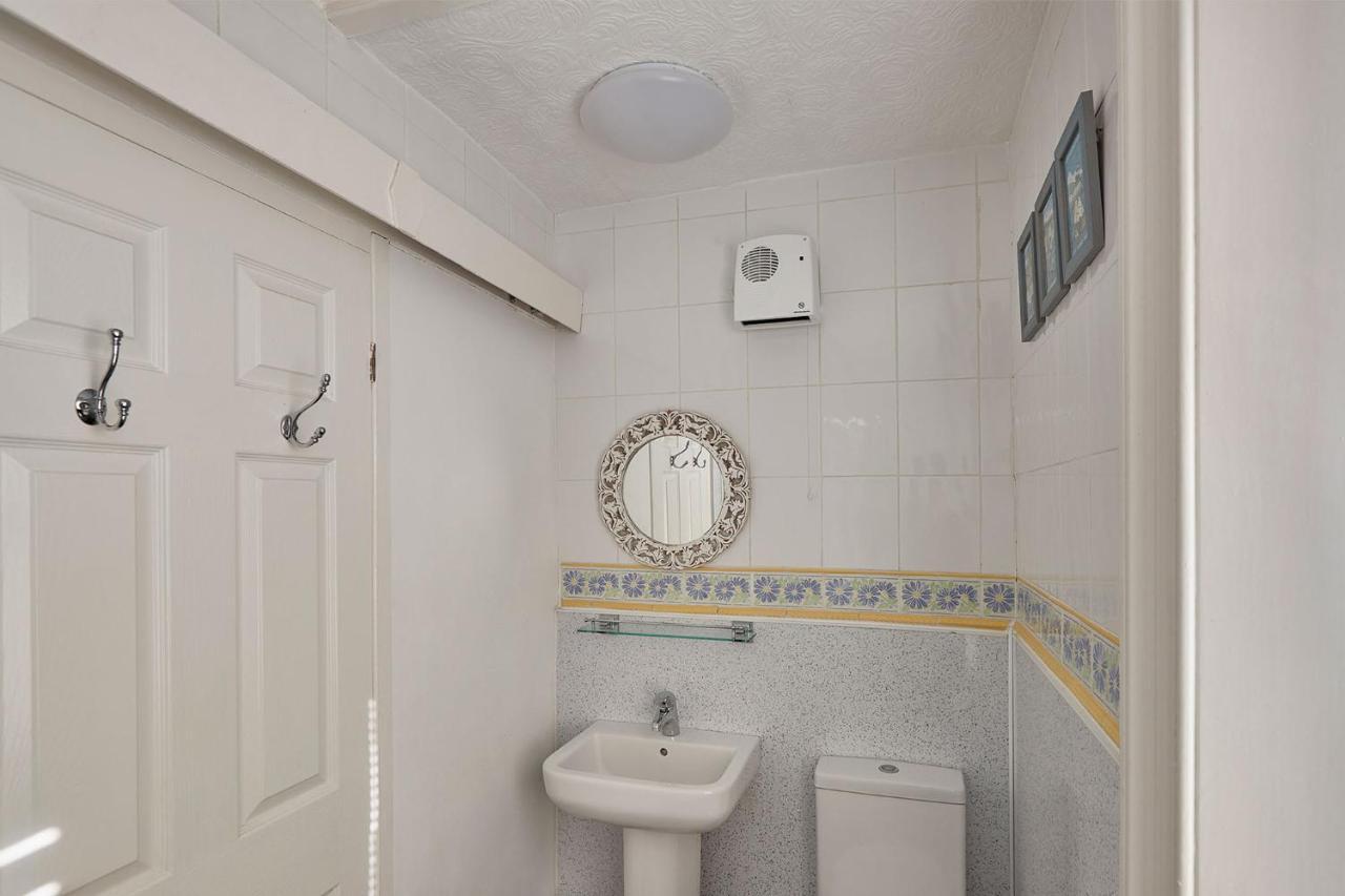 Apartment 4, Khyber Lodge Apartment 휫비 외부 사진